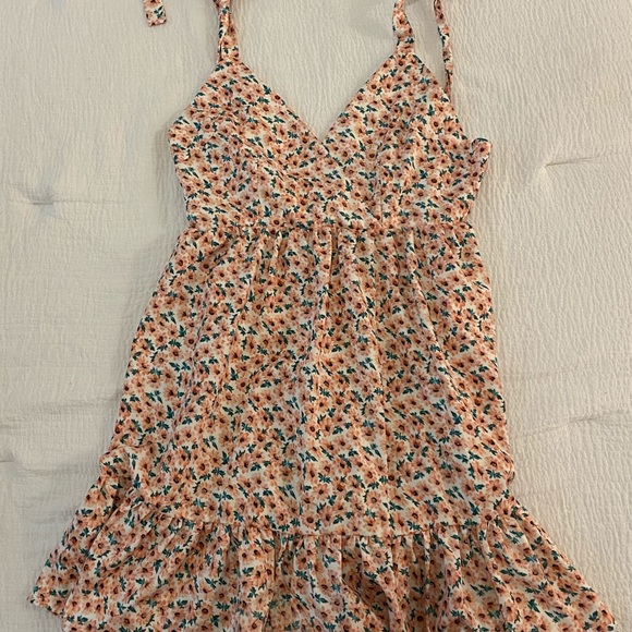 Dress - Picture 1 of 1